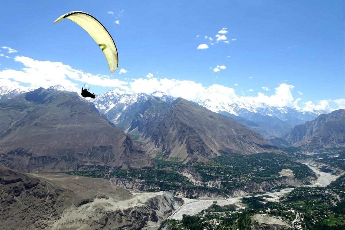 paragliding-in-Karakorum